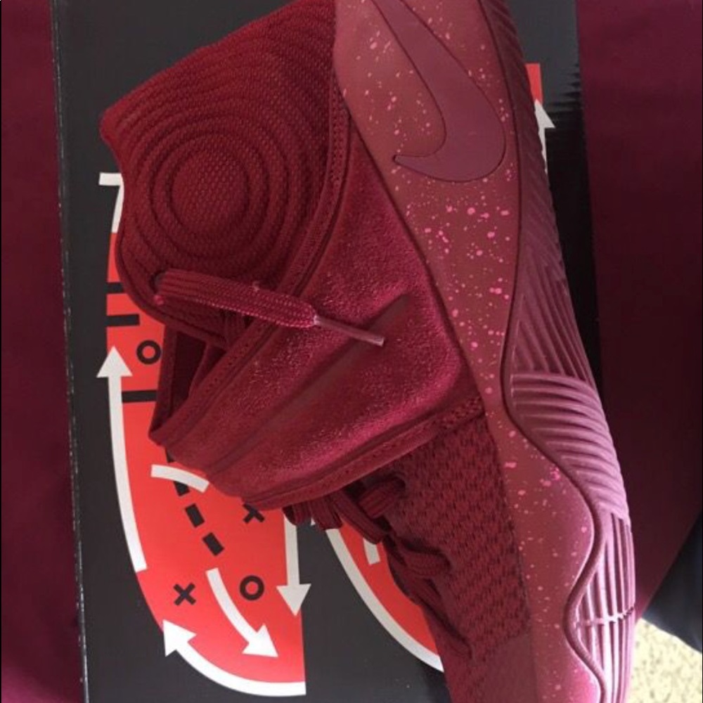 Kyrie 2